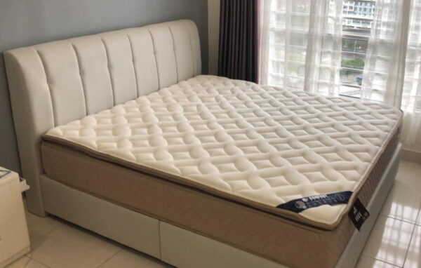 TAKARA Bed - Image 6