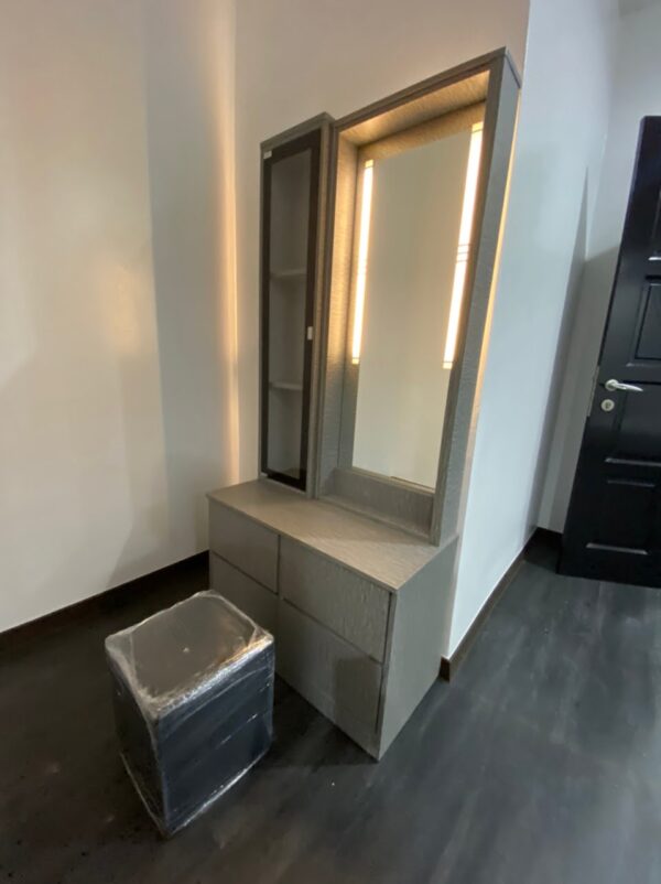 GIADA LED Dressing Table - Image 4