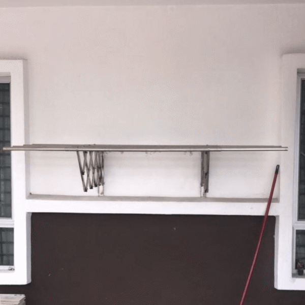 VEIKS Wall Mounted Retractable Cloth Hanger - Image 3